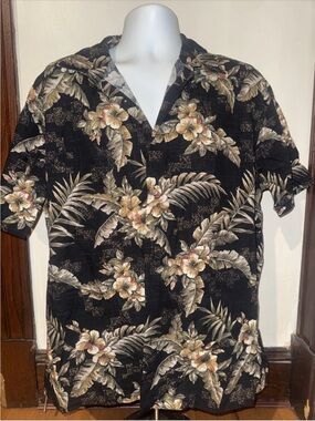 Men's Black Floral Short-Sleeve Camp Collar Button-Down Shirt